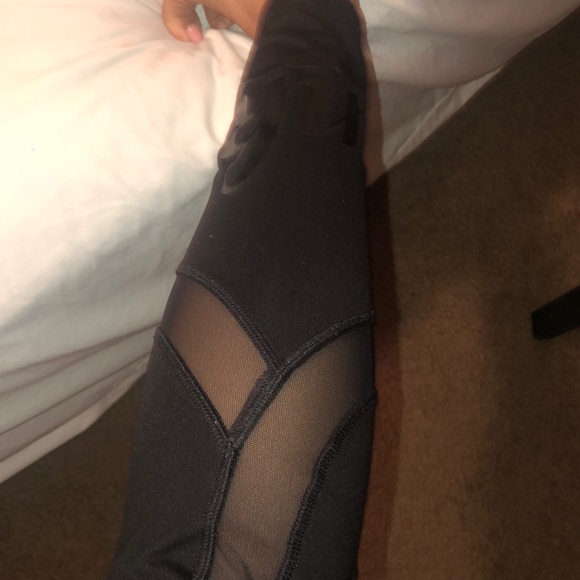 PINK Ultimate Leggings. - Picture 2 of 5